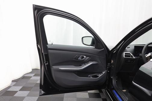 2026 BMW 330 xDrive NA