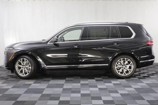 Black Sapphire Metallic 2026 BMW X7 xDrive40i