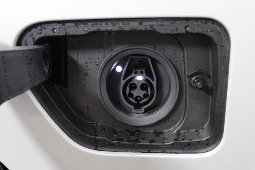 2026 BMW 750e i xDrive