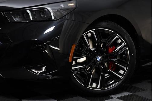 2025 BMW i5 M60