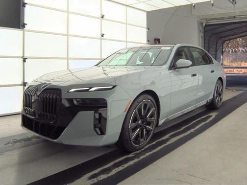 2023 BMW 760 i xDrive