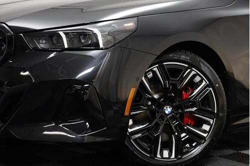 2025 BMW i5 M60