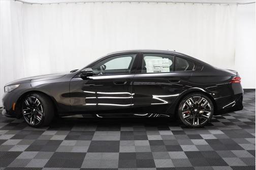 2025 BMW i5 M60
