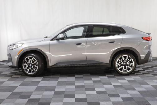 Skyscraper Grey Metallic 2026 BMW X2 xDrive28i