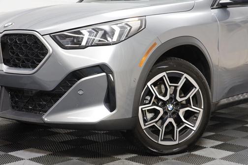 Skyscraper Grey Metallic 2026 BMW X2 xDrive28i