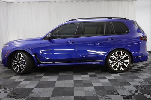 2023 BMW X7 M60i