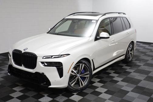 Mineral White Metallic 2027 BMW X7 xDrive40i