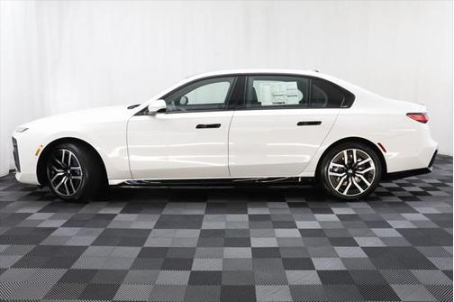 2025 BMW i7 xDrive60