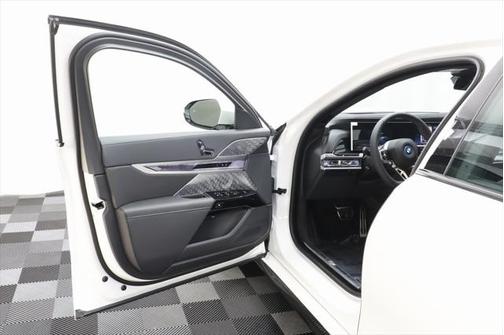 2025 BMW i7 xDrive60