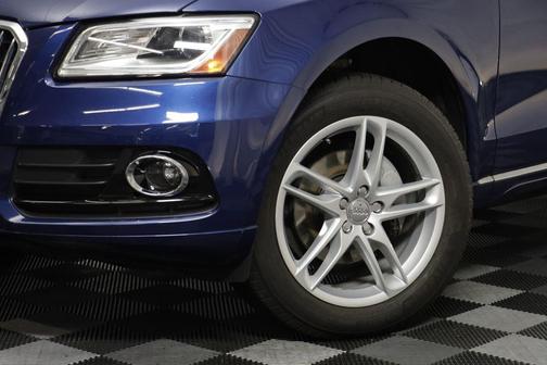 Scuba Blue Metallic 2017 Audi Q5 2.0T Premium Plus