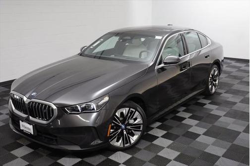 2025 BMW i5 xDrive40