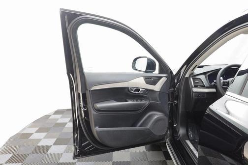 2023 Volvo XC90 B6 Ultimate 7-Seater