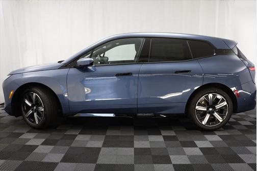 2026 BMW iX xDrive45