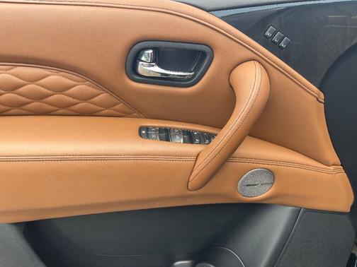 Mineral Black 2023 INFINITI QX80 SENSORY