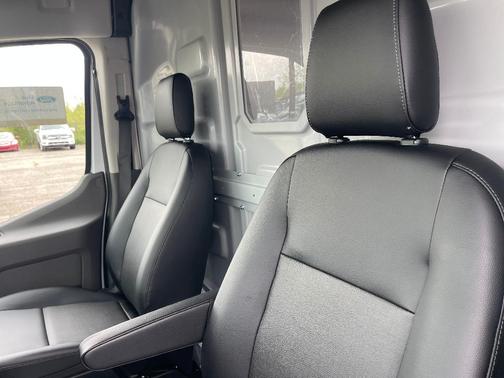 Oxford White 2025 Ford Transit-250 148 WB Medium Roof Cargo