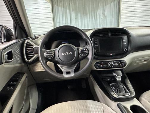 Fusion Orange 2023 Kia Soul LX