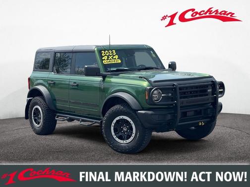 Green 2023 Ford Bronco Base