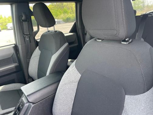 Green 2023 Ford Bronco Base