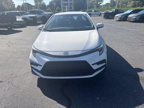 Ice 2024 Toyota Corolla SE