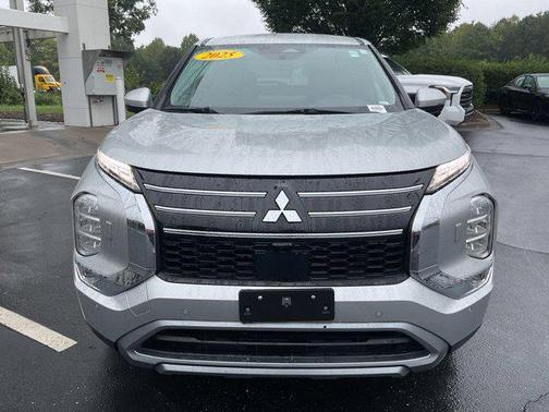 Alloy Silver Metallic 2025 Mitsubishi Outlander SE S-AWC