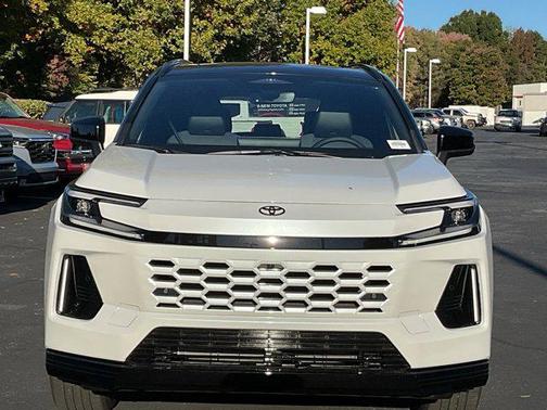 Wind Chill Pearl w/Black Roof 2026 Toyota RAV4 Plug-In Hybrid XSE