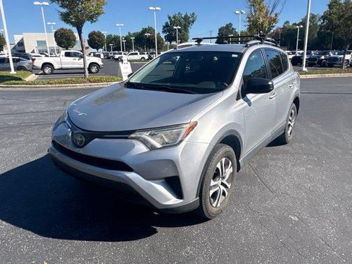 Silver Sky Metallic 2018 Toyota RAV4 LE