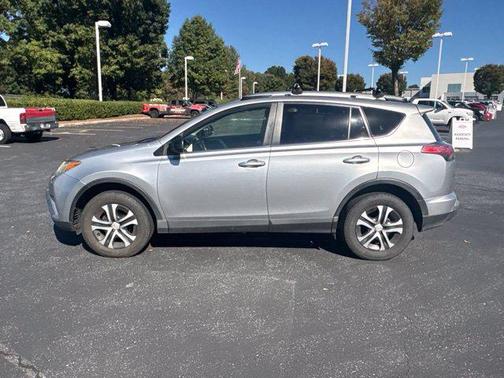 Silver Sky Metallic 2018 Toyota RAV4 LE