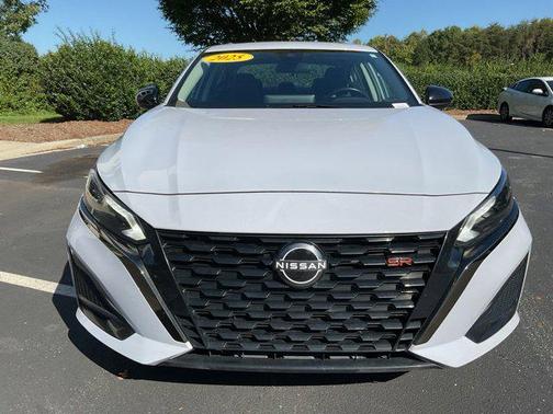 Pearl 2025 Nissan Altima SR FWD