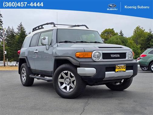 2014 Toyota FJ Cruiser Base