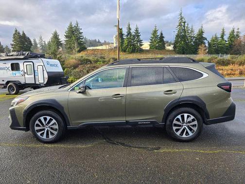 2025 Subaru Outback Premium