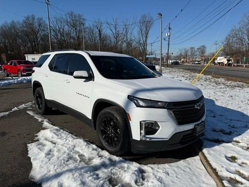 2023 Chevrolet Traverse LS