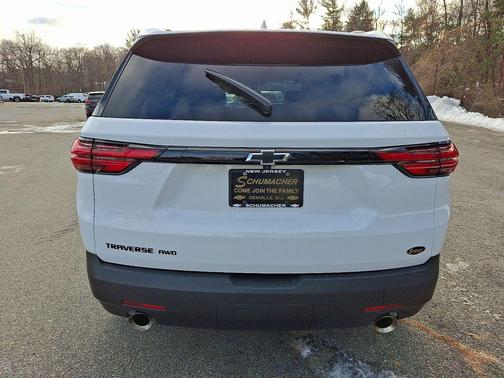 2023 Chevrolet Traverse LS