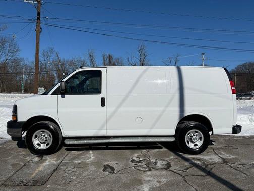 2024 Chevrolet Express 2500 RWD 2500 Regular Wheelbase WT