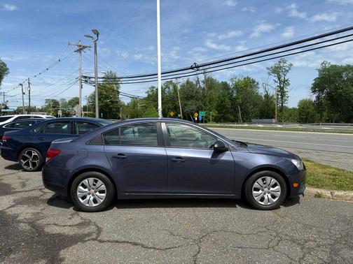Atlantis Blue Metallic 2013 Chevrolet Cruze LS