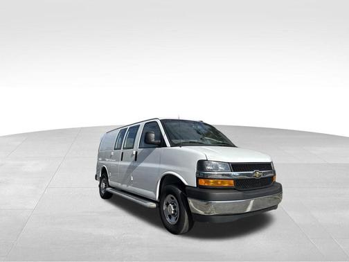 Summit White 2024 Chevrolet Express 2500 RWD 2500 Regular Wheelbase WT