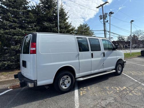 Summit White 2024 Chevrolet Express 2500 RWD 2500 Regular Wheelbase WT
