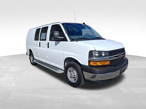 Summit White 2024 Chevrolet Express 2500 RWD 2500 Regular Wheelbase WT