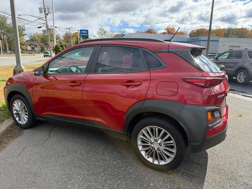 2021 Hyundai KONA SEL