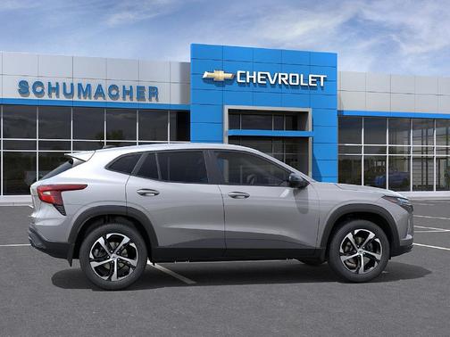Sterling Gray Metallic 2026 Chevrolet Trax FWD 1RS