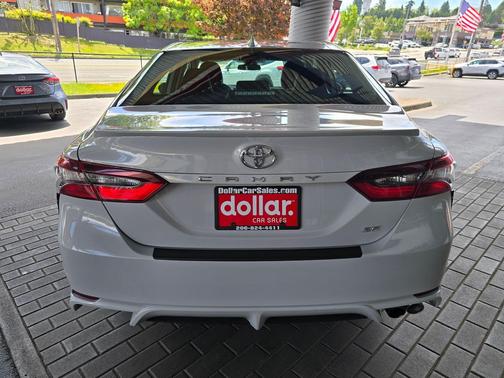 Ice Cap 2024 Toyota Camry SE