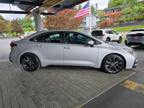 Classic Silver Metallic 2024 Toyota Corolla XSE