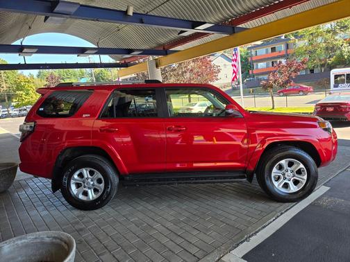 2024 Toyota 4Runner SR5 Premium
