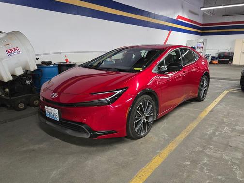 2023 Toyota Prius XLE