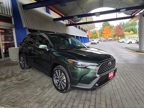 2024 Toyota Corolla Cross XLE