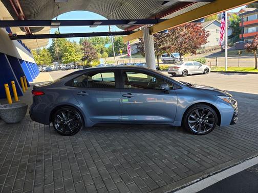 2024 Toyota Corolla Hybrid SE