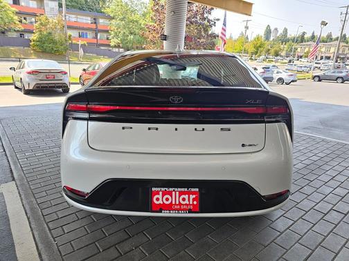 2023 Toyota Prius XLE