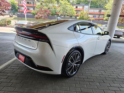 2023 Toyota Prius XLE