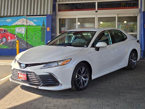 2024 Toyota Camry XLE