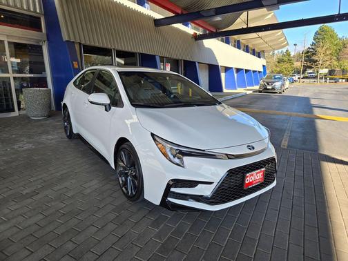 2024 Toyota Corolla Hybrid SE