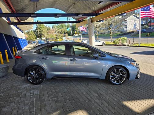 2024 Toyota Corolla Hybrid SE